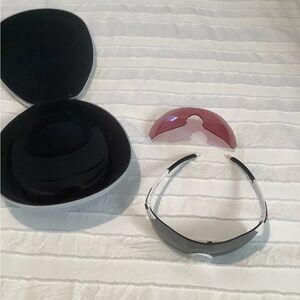 SMITH Black and Red Lens Sunglasses with Case